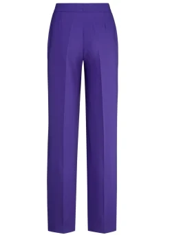 Hose in bequemer Weite