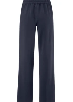 Hose in modischer Weite