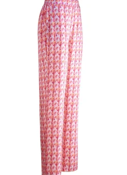 Hose in modischer Weite