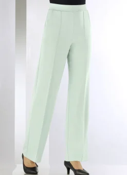 Hose in modischer Weite