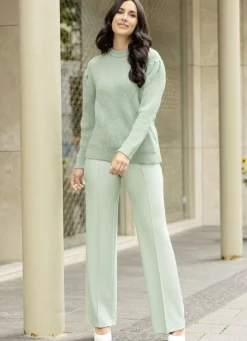 Hose in modischer Weite