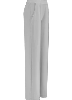 Hose in modischer Weite