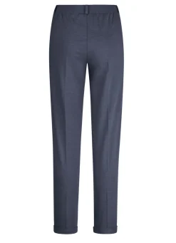 Hose mit rückwärtigem Dehnbundeinsatz