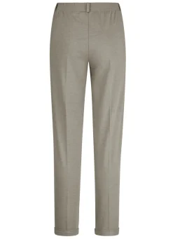 Hose mit rückwärtigem Dehnbundeinsatz