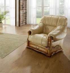 Italienische Polstermöbel mit Bezug aus echtem Leder