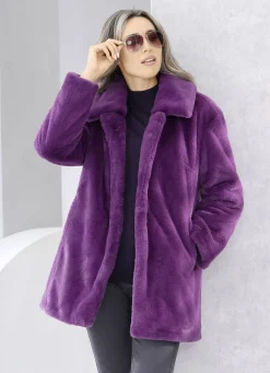 Jacke aus kuschelweichem Kunstpelz