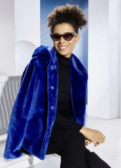 Jacke aus kuschelweichem Kunstpelz