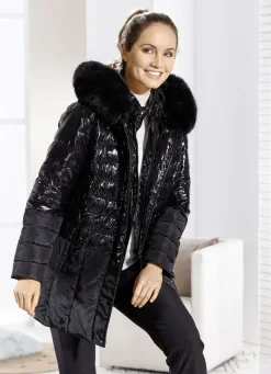 Jacke im angesagten Materialmix