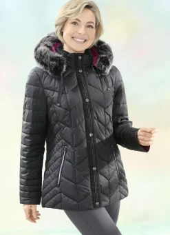 Jacke mit abnehmbarer Kapuze