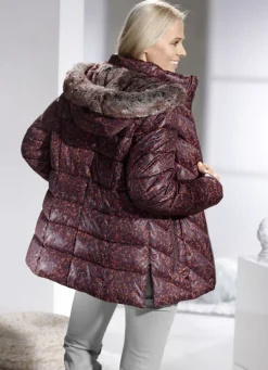 Jacke mit Kunstpelz-Innenausstattung in der Kapuze