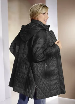 Jacke mit Reißverschluss an den Seitenschlitzen