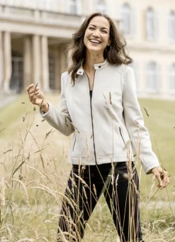 Jacke mit Stehkragen