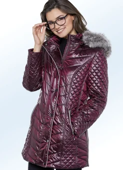 Jacke mit weißer Kontrastpaspelierung