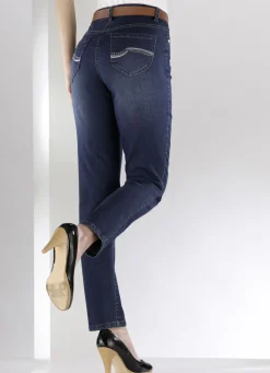 Jeans mit schönen Stickereien und funkelnden Strassteinen