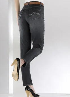 Jeans mit schönen Stickereien und funkelnden Strassteinen