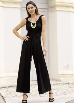 Jumpsuit mit angenähtem Hüftbindegürtel in 3 Farben