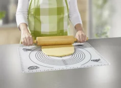 Küchenmaschine im Vintage-Design inkl. Silikon-Backmatte