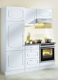 Küchenprogramm mit profilierter Front