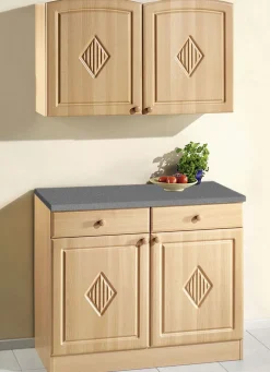 Küchenprogramm mit profilierter Front