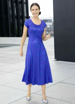 Kleid mit raffinierter Knotenoptik