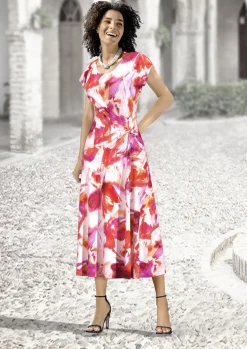 Kleid mit raffinierter Knotentechnik