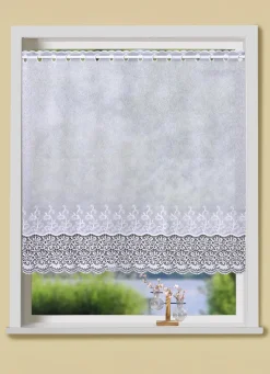 Kleinfenster-Store mit gebogtem Macramé-Abschluss