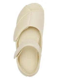 Klett-Sandale aus elastischem Textilmaterial