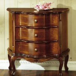 Kommode mit Schubladen