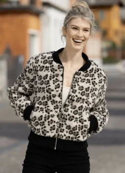 Kurzjacke aus Teddyplüsch