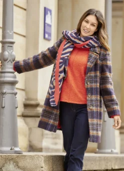 Kurzmantel im Karo-Dessin