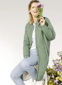 Kurzmantel mit Druckknöpfen an den Seitenschlitzen