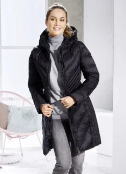 Kurzmantel mit fester Kapuze