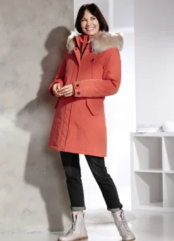 Kurzmantel mit größenverstellbarer Kapuze