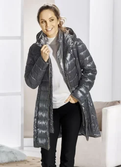 Kurzmantel mit seitlicher Längssteppung