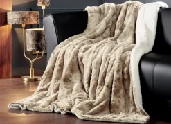 Kuschelweiche und wärmende Wohndecke
