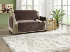 Kuschelweiche Wohnaccessoires mit Bandeinfassung