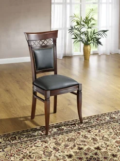 Massive, hochwertige Sitzmöbel