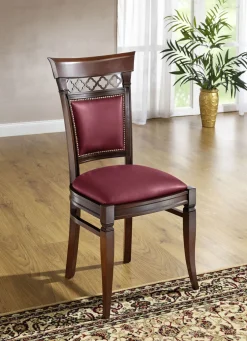 Massive, hochwertige Sitzmöbel