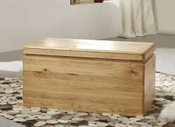 Massivholz Truhe mit gerundeten Ecken und Kanten