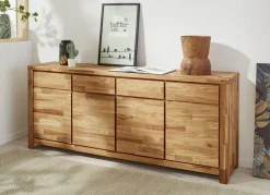 Möbelprogramm mit Massivholzfronten und Softclose