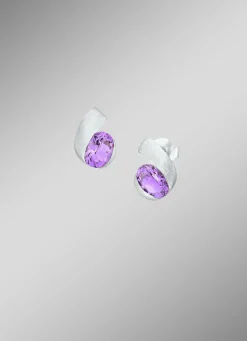 Moderne Ohrstecker mit echt Amethyst