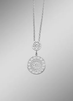 Moderner Anhänger mit Kristallen