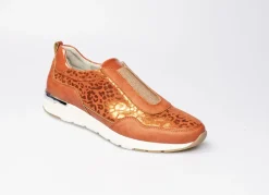 Modischer Stretch-Sneaker im Leo-Look