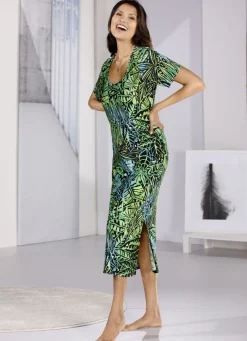 Nachthemd von Laurina, wadenlang und kurzen Ärmeln