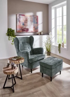 Ohrenbackensessel mit Hocker