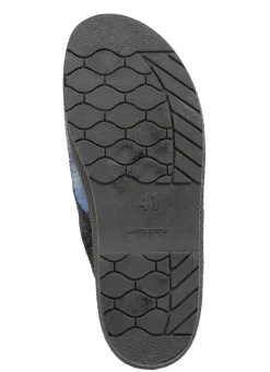 Pantoffel aus kariertem Textilmaterial