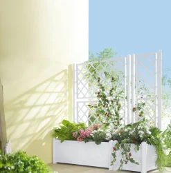 Pflanzkasten mit Spalierwand