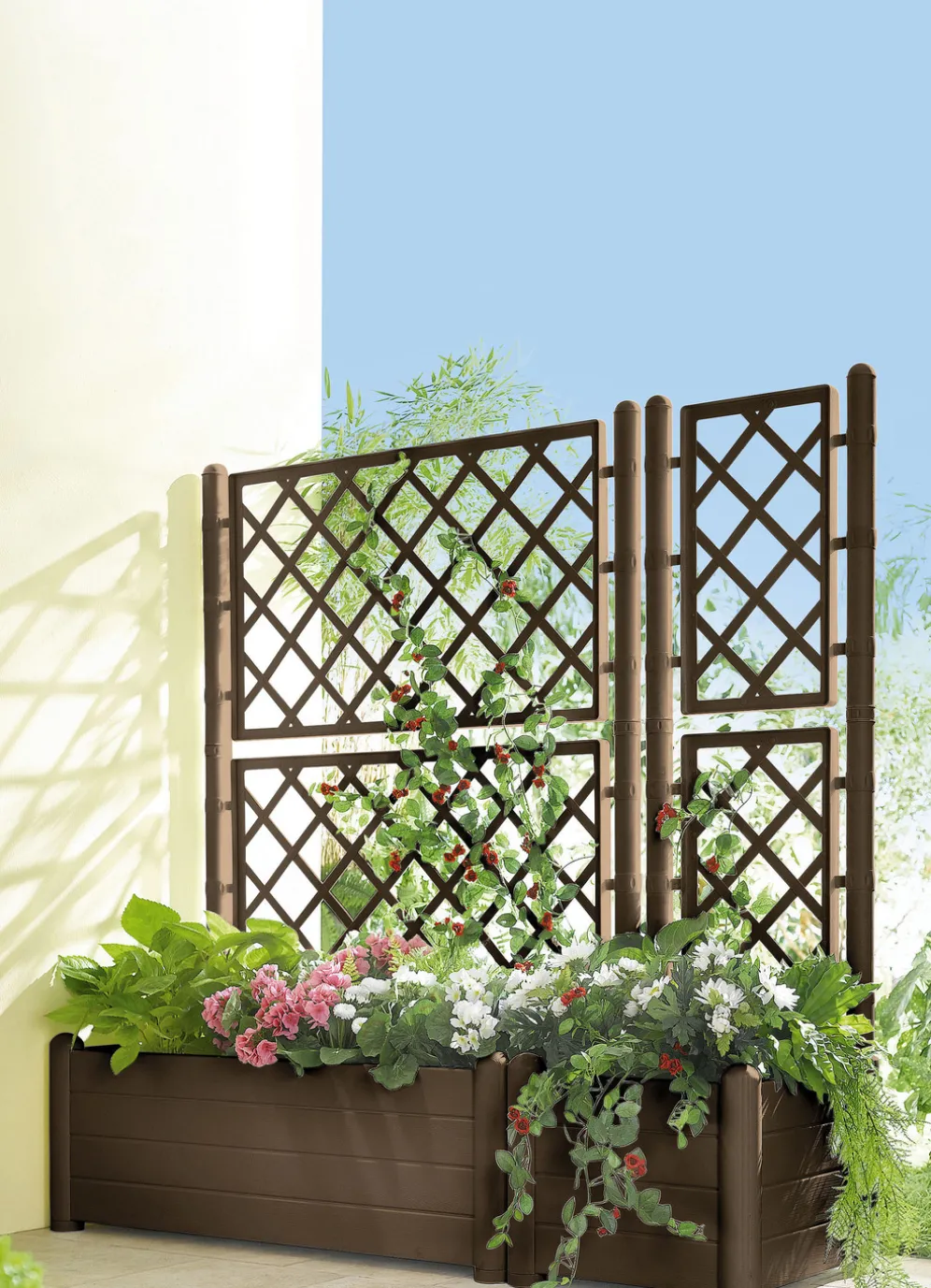 Pflanzkasten mit Spalierwand