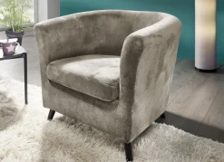 Pflegeleichter Sessel auf Holzfüßen