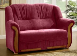 Polstermöbel mit angenehmem, hochflorigem Stoffbezug